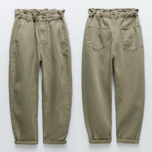 khaki baggy jeans